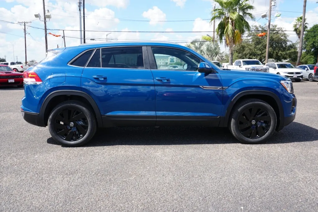 2025 Volkswagen Atlas Cross Sport 2.0T SE w/Technology