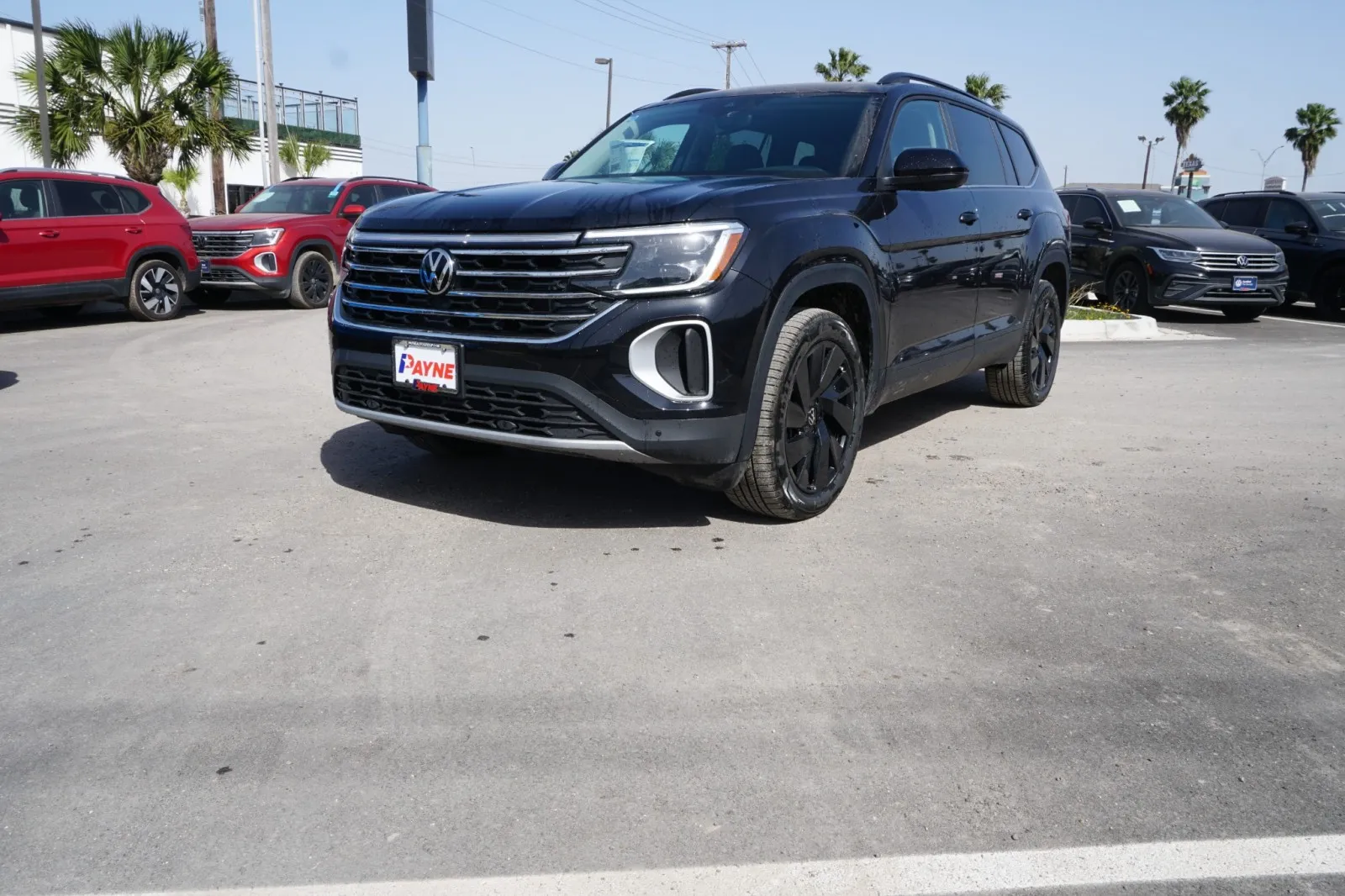 2025 Volkswagen Atlas 2.0T SE w/Technology
