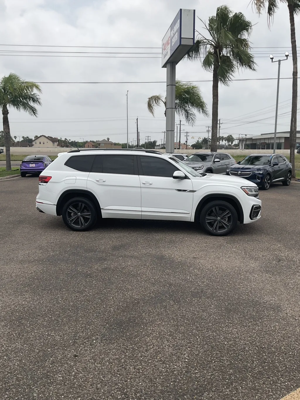 2021 Volkswagen Atlas 3.6L V6 SE w/Technology R-Line