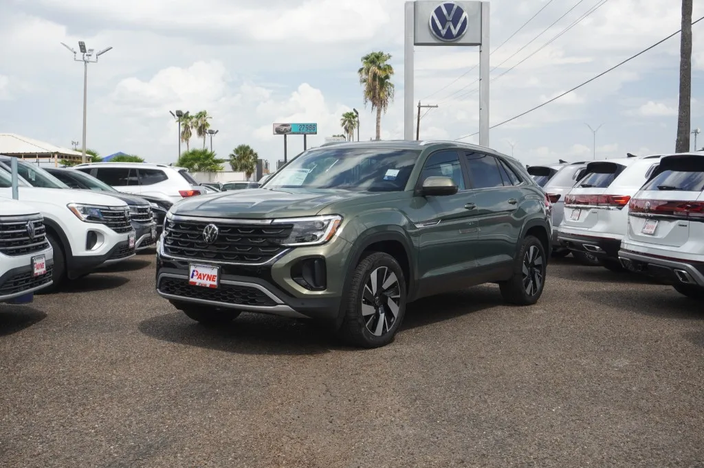2026 Volkswagen Atlas Cross Sport 2.0T SE w/Technology