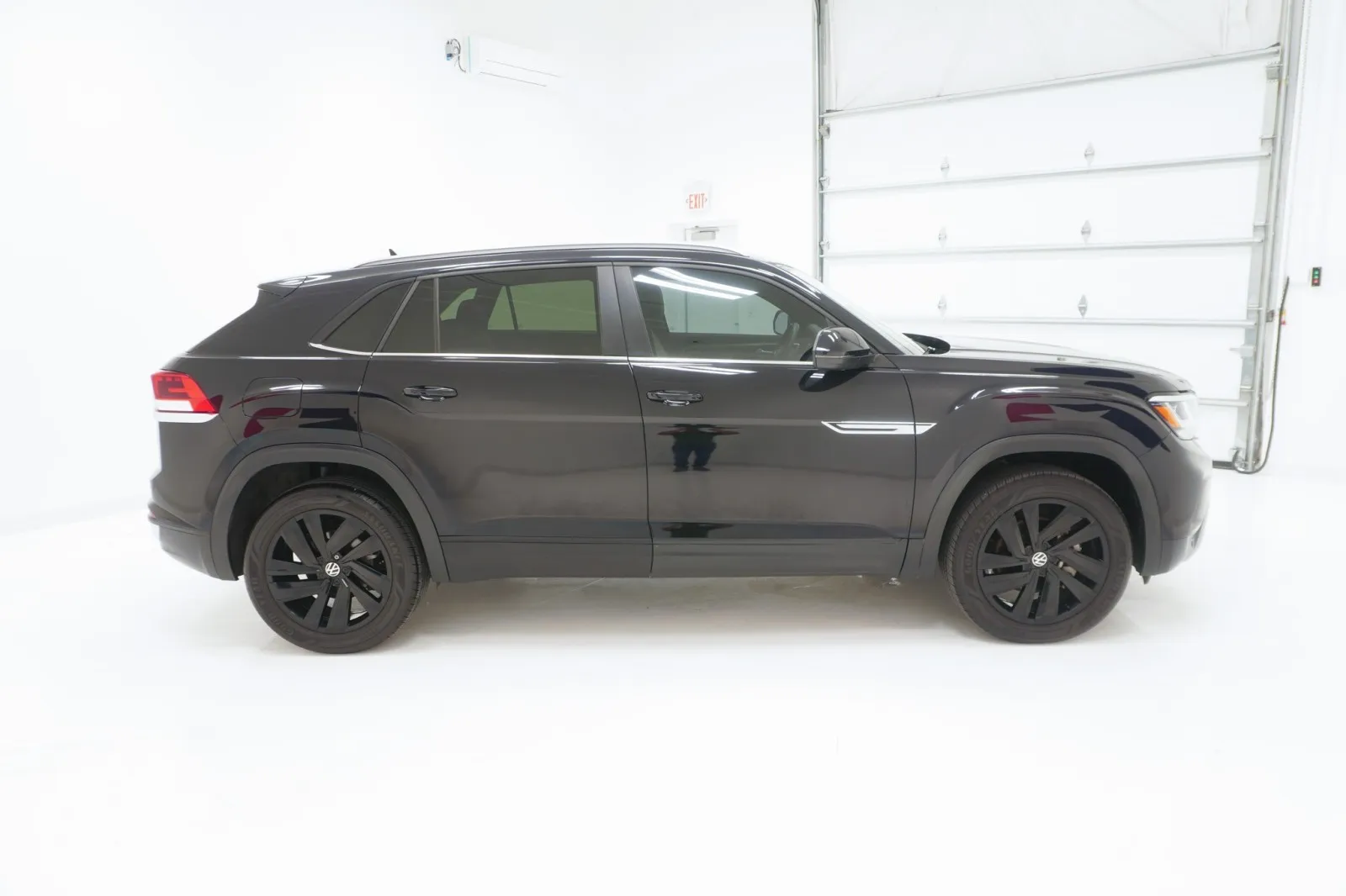 2022 Volkswagen Atlas Cross Sport 2.0T SE w/Technology