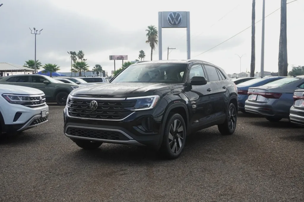 2026 Volkswagen Atlas Cross Sport 2.0T SE w/Technology