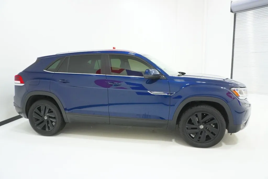 2023 Volkswagen Atlas Cross Sport 2.0T SE w/Technology