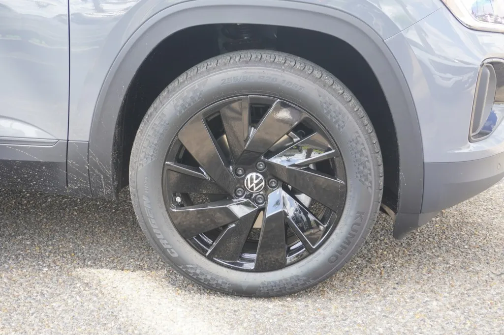2026 Volkswagen Atlas Cross Sport 2.0T SE w/Technology 2026 Volkswagen Atlas Cross Sport 2.0T SE w/Technology