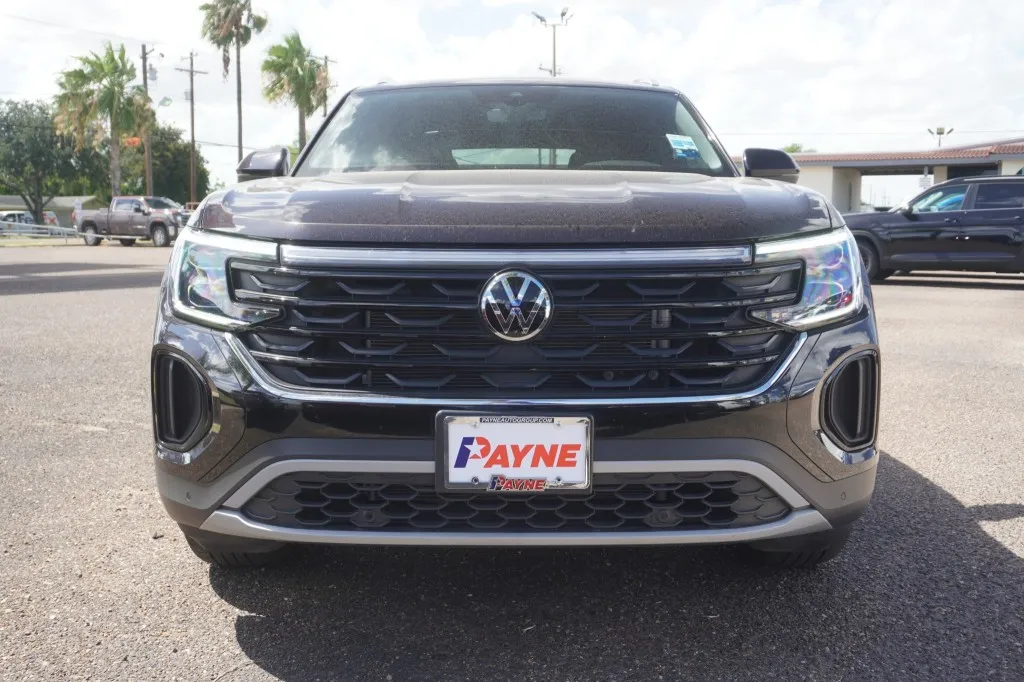 2025 Volkswagen Atlas Cross Sport 2.0T SE w/Technology