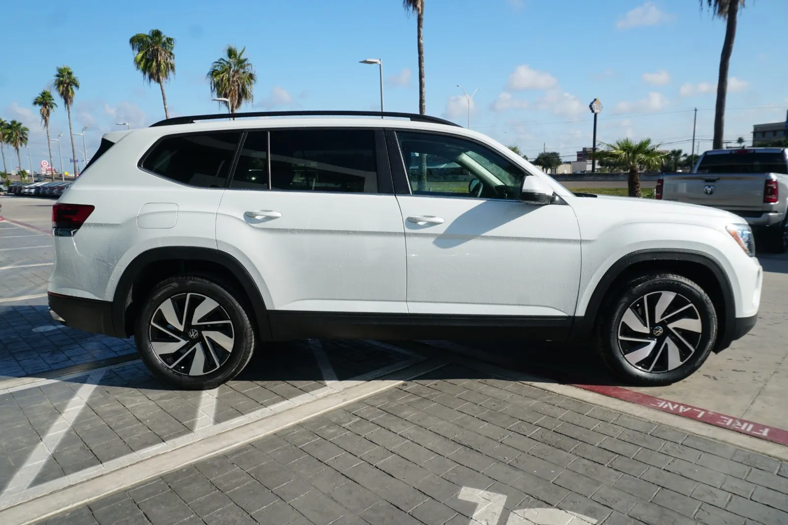 2026 Volkswagen Atlas 2.0T SE w/Technology 2026 Volkswagen Atlas 2.0T SE w/Technology