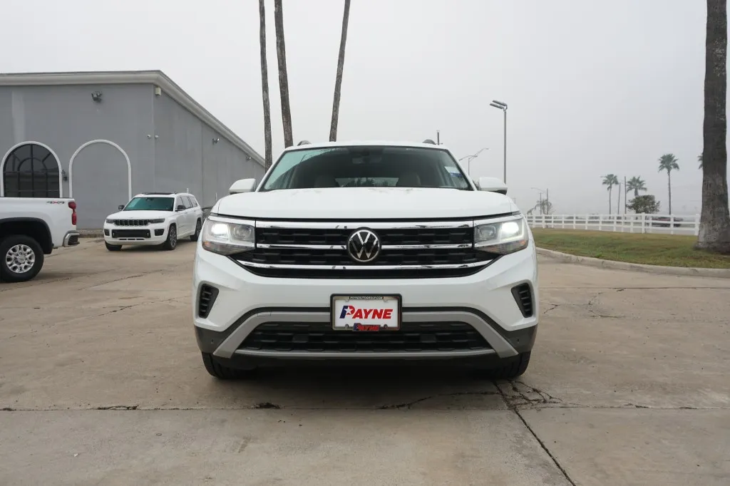 2021 Volkswagen Atlas SE w/Tech photo 2