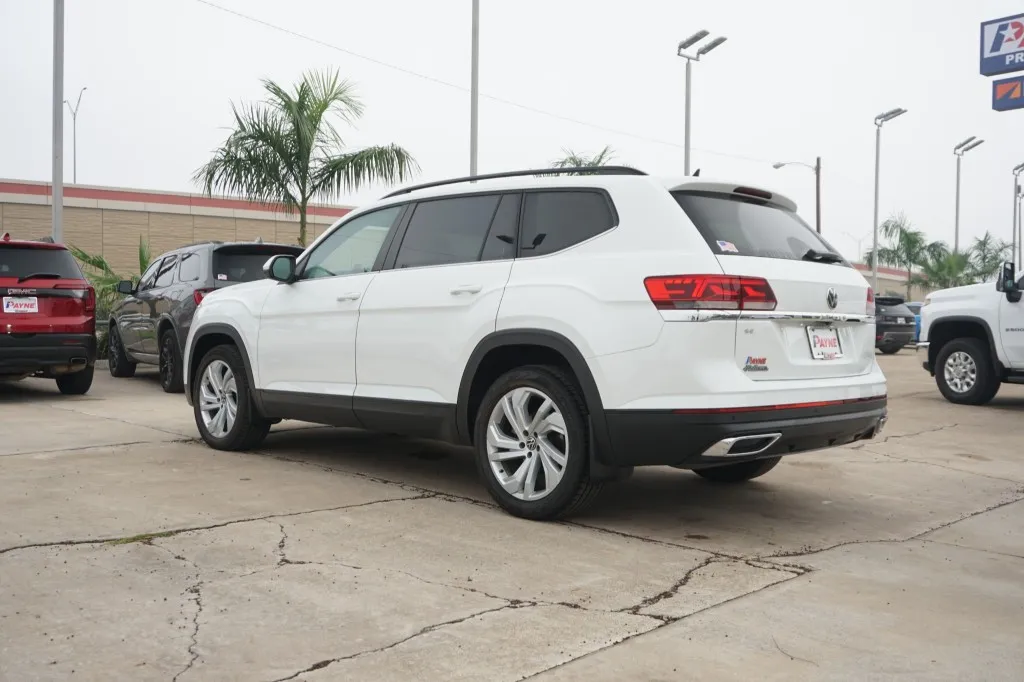 2021 Volkswagen Atlas SE w/Tech photo 13