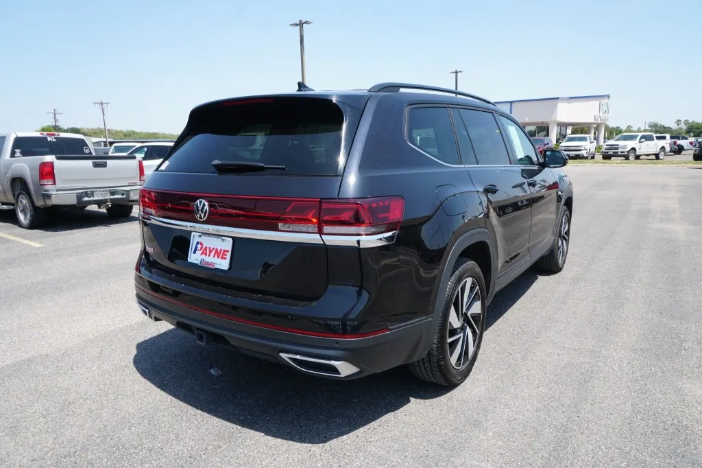 2025 Volkswagen Atlas 2.0T SE w/Technology