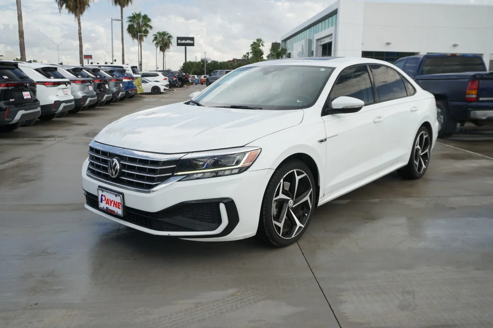 2020 Volkswagen Passat 2.0T R-Line