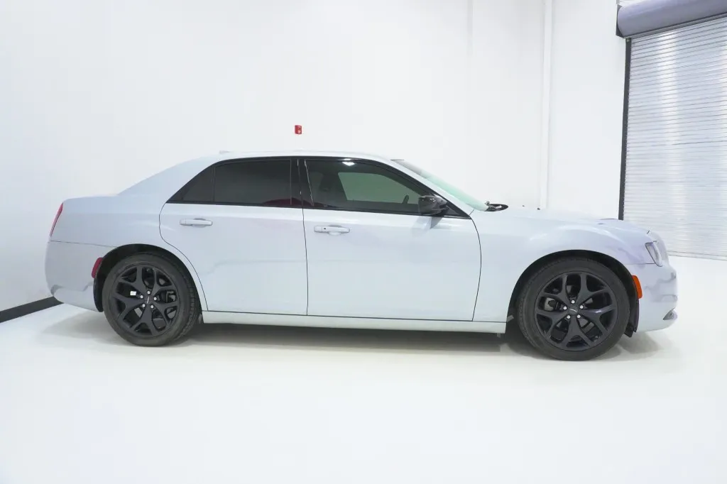 2023 Chrysler 300 Touring