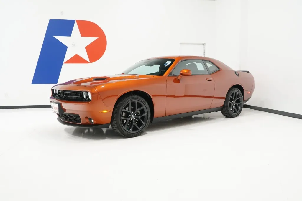 2022 Dodge Challenger SXT