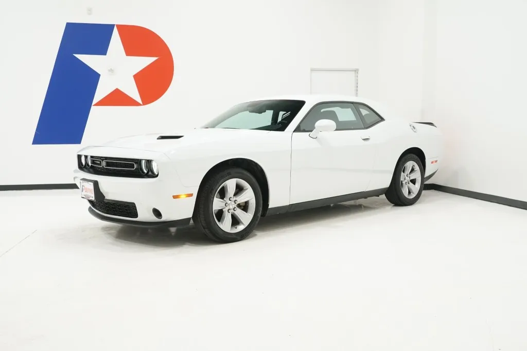 2023 Dodge Challenger SXT