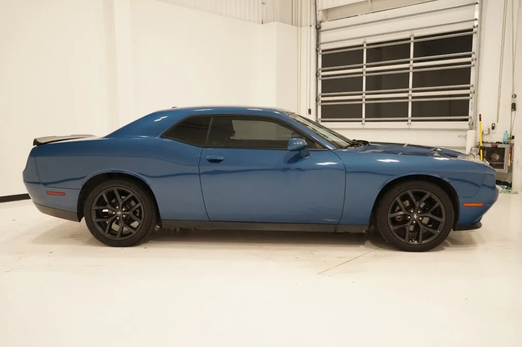 2021 Dodge Challenger SXT