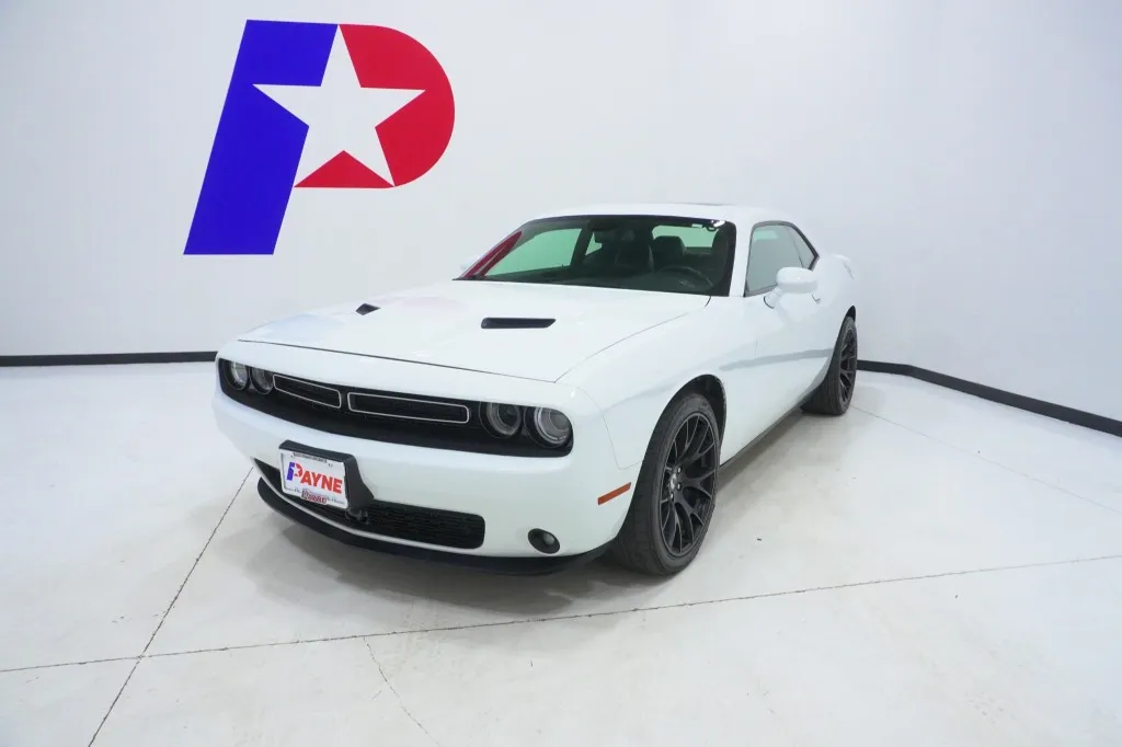 2018 Dodge Challenger SXT Plus