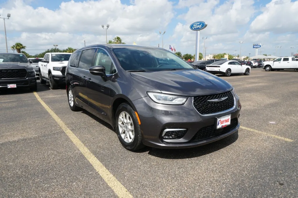 2023 Chrysler Pacifica Touring L