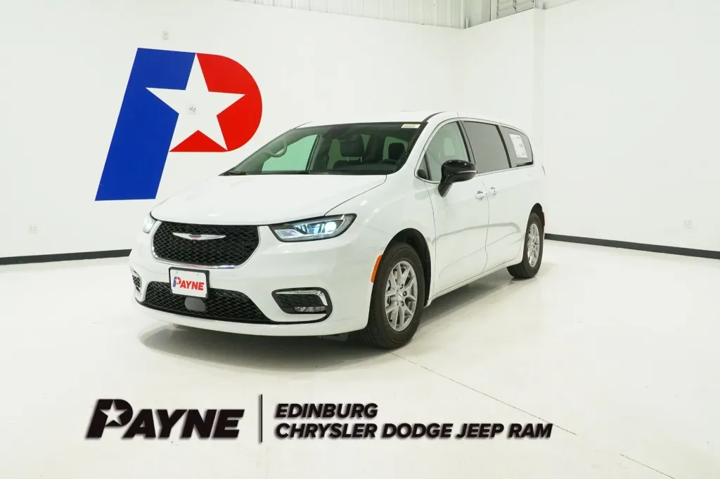 2024 Chrysler Pacifica Touring L Edinburg Texas 35894