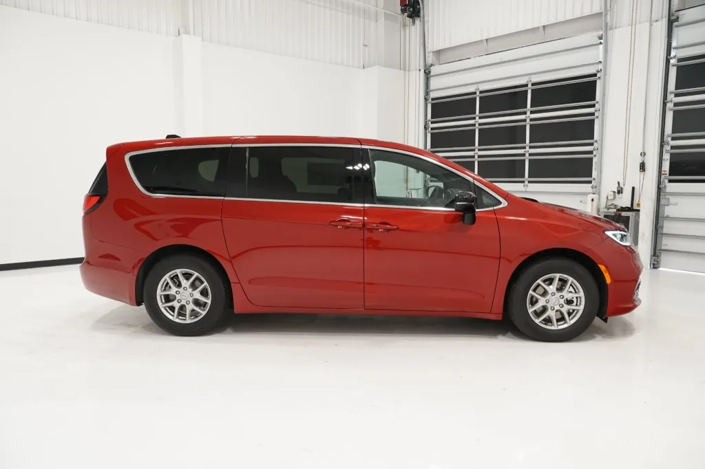 2026 Chrysler Pacifica Select 2026 Chrysler Pacifica Select