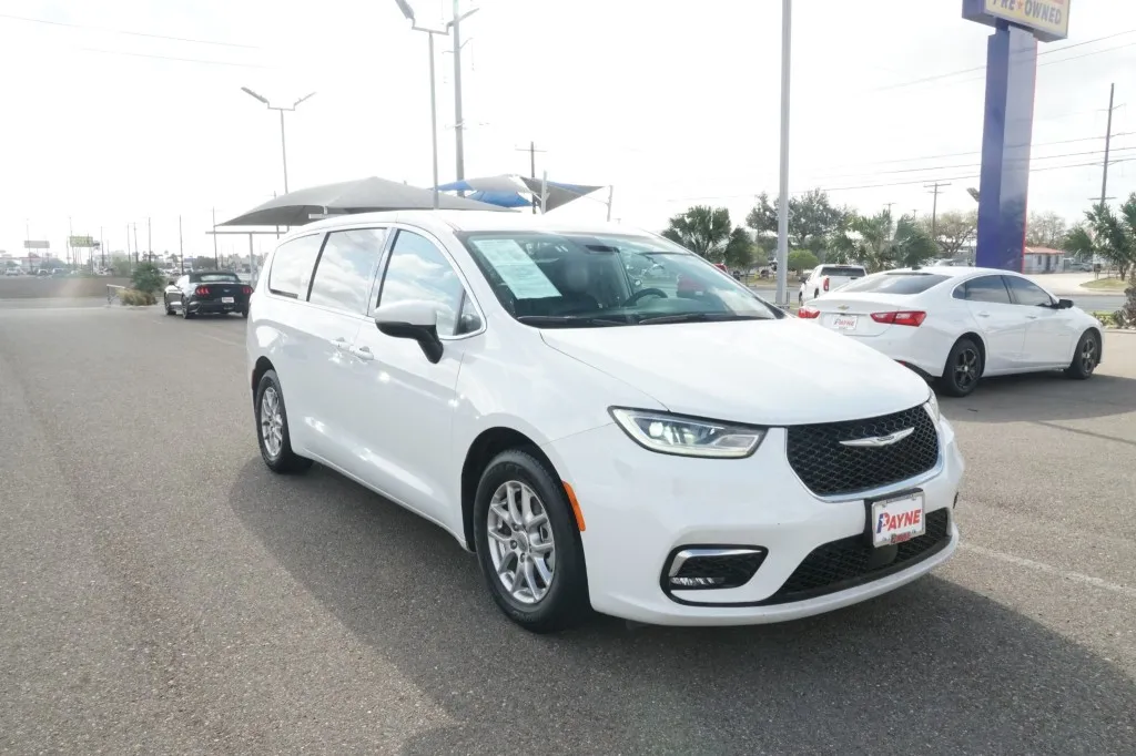 2023 Chrysler Pacifica Touring L