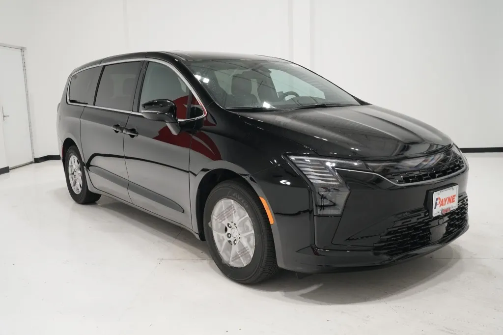 2027 Chrysler Pacifica Select
