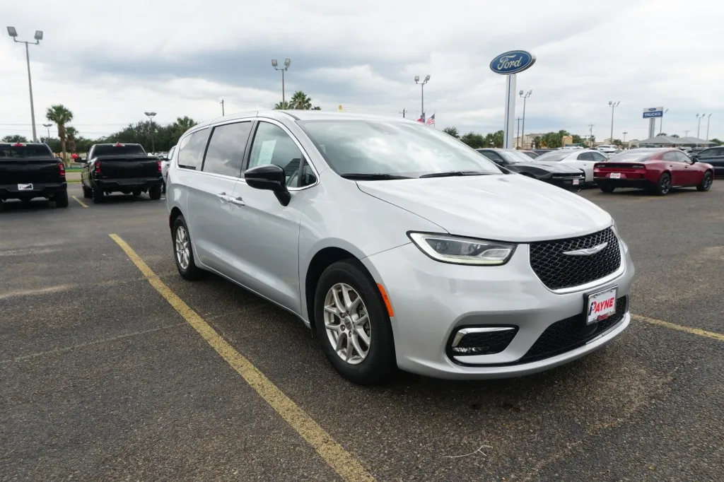 2024 Chrysler Pacifica Touring L