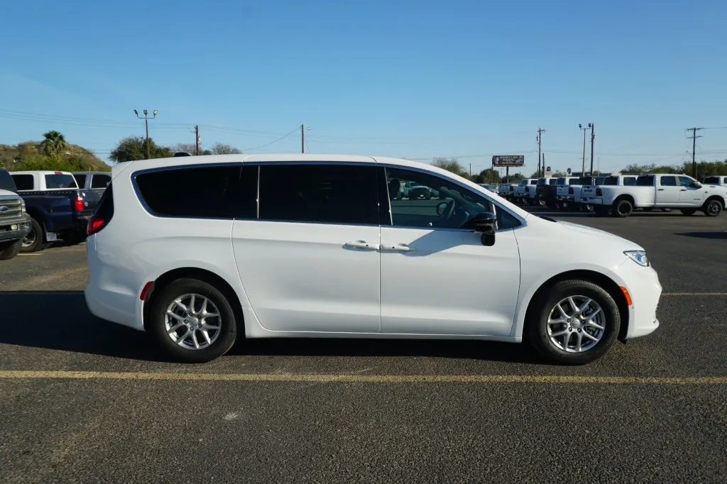 2026 Chrysler Pacifica Select 2026 Chrysler Pacifica Select