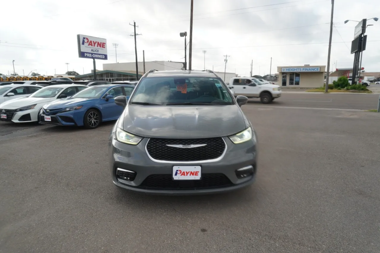 2022 Chrysler Pacifica Touring L