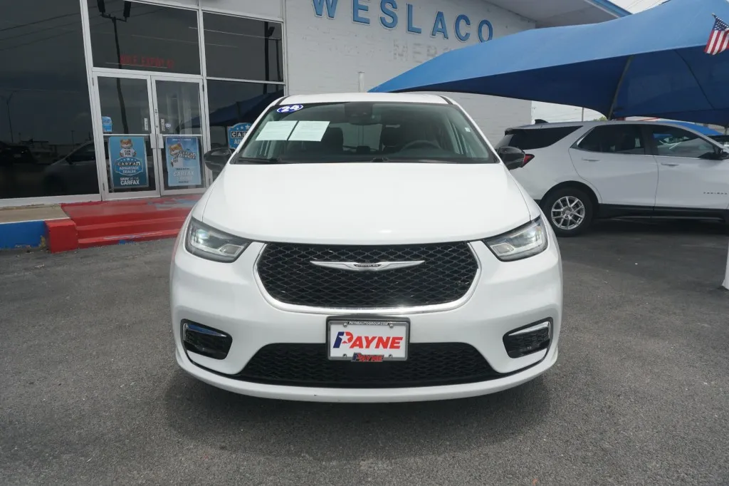 2024 Chrysler Pacifica Touring L