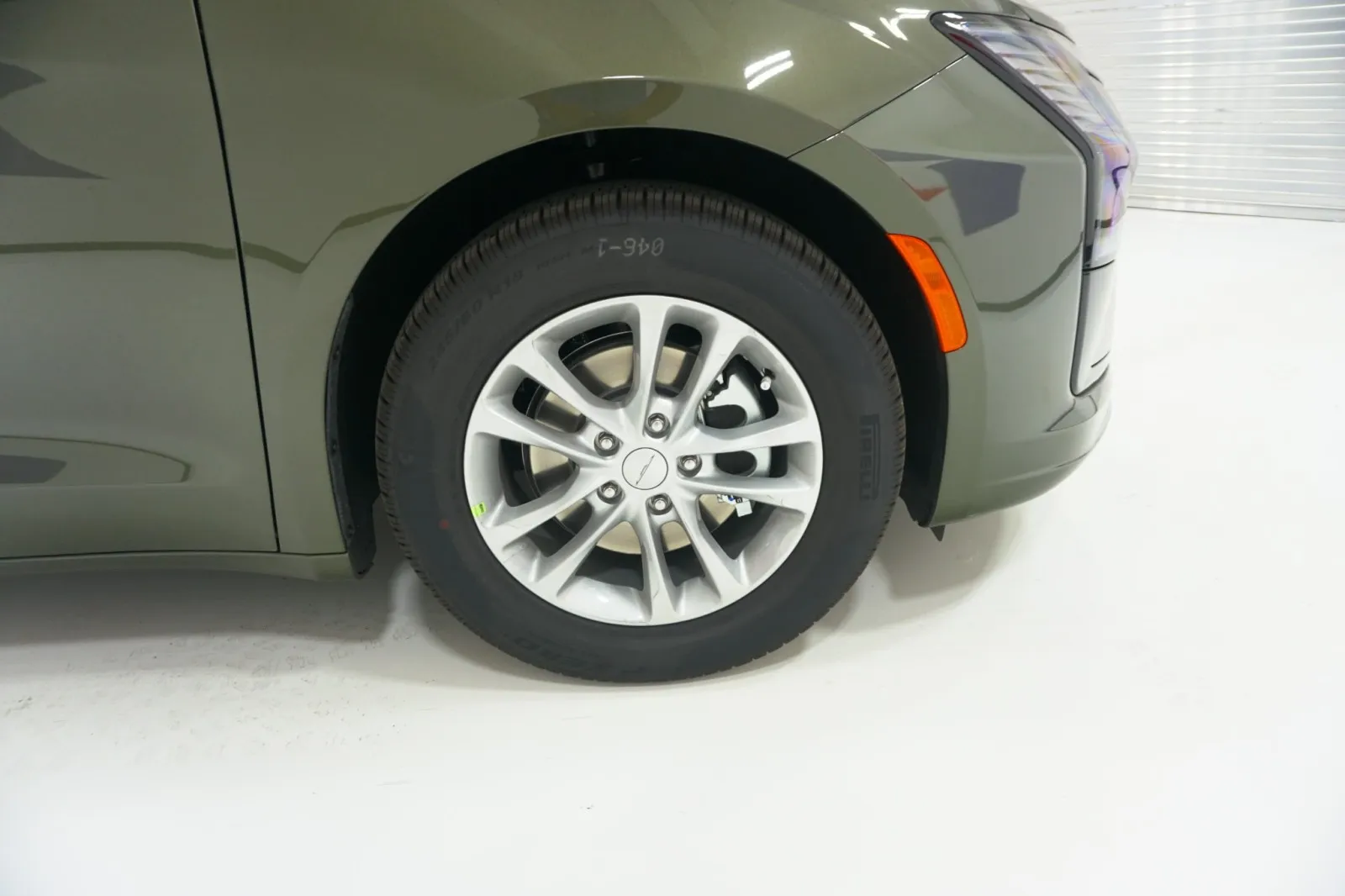 2027 Chrysler Pacifica Select