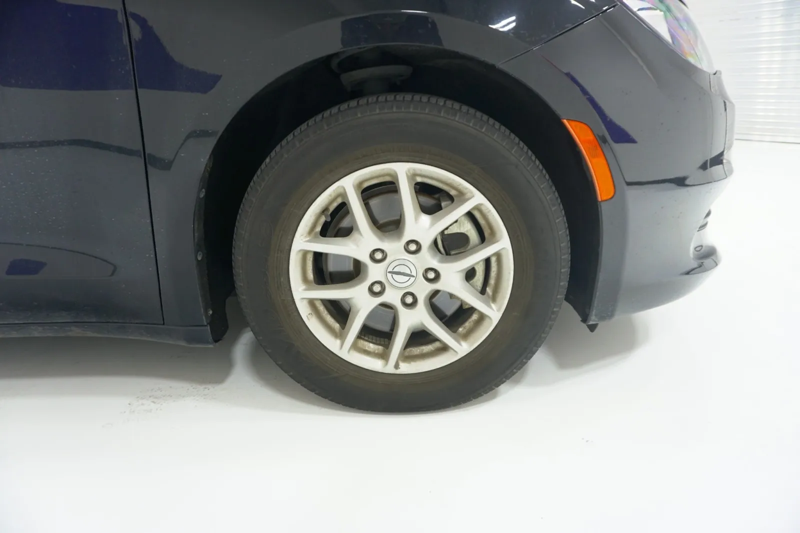 2023 Chrysler Voyager (fleet-only) LX