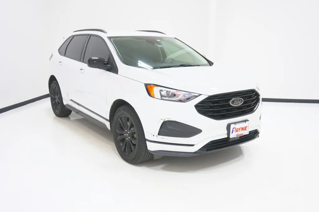 2022 Ford Edge SE