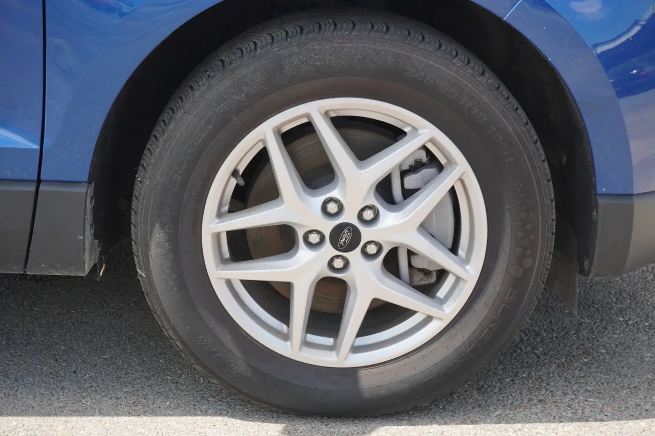 2024 Ford Edge SEL - Photo 5