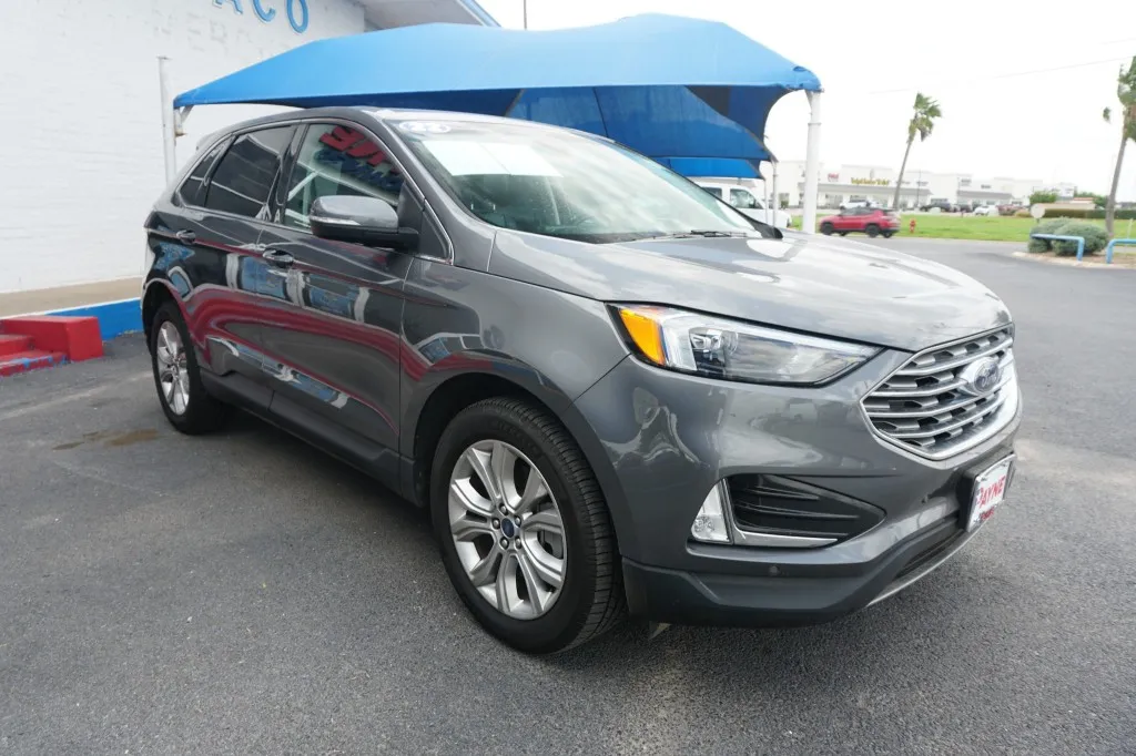 2022 Ford Edge Titanium