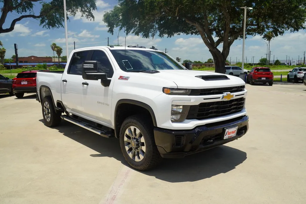 2026 Chevrolet Silverado 2500HD Custom