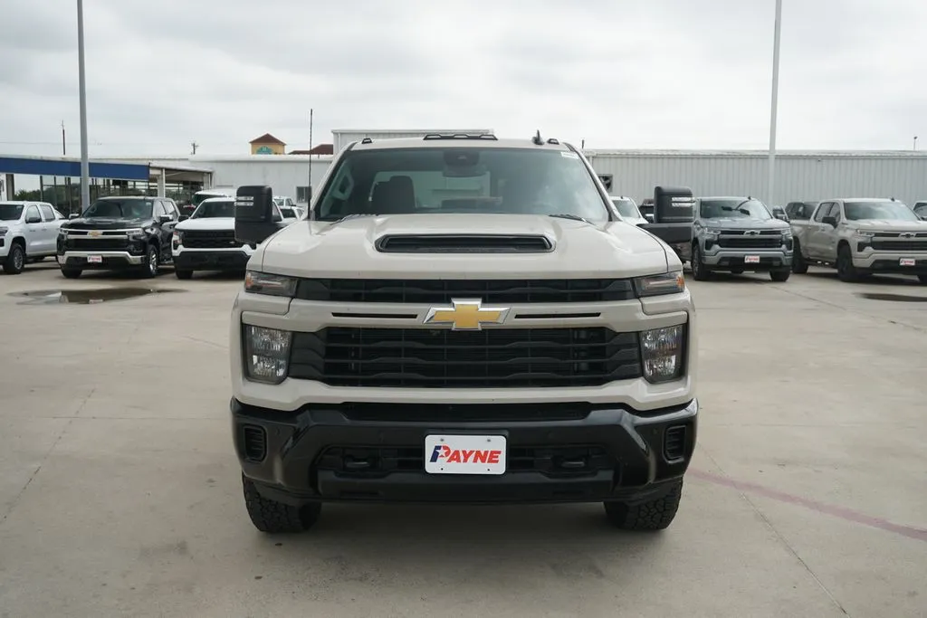 2026 Chevrolet Silverado 2500HD Custom