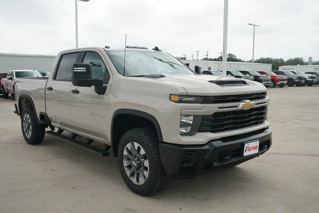 2026 Chevrolet Silverado 2500HD Custom