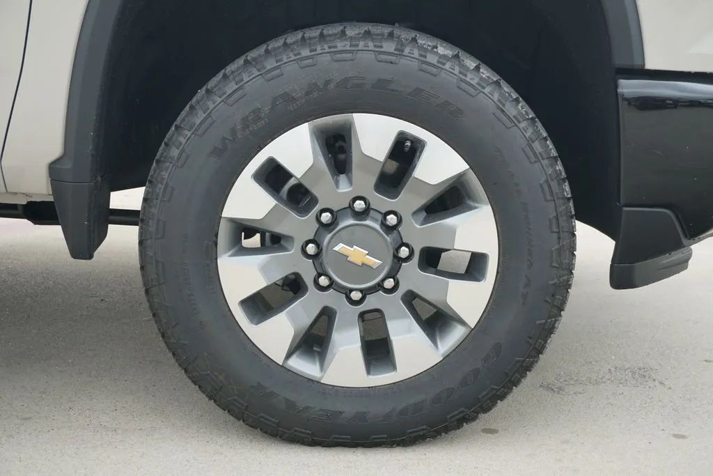 2026 Chevrolet Silverado 2500HD Custom