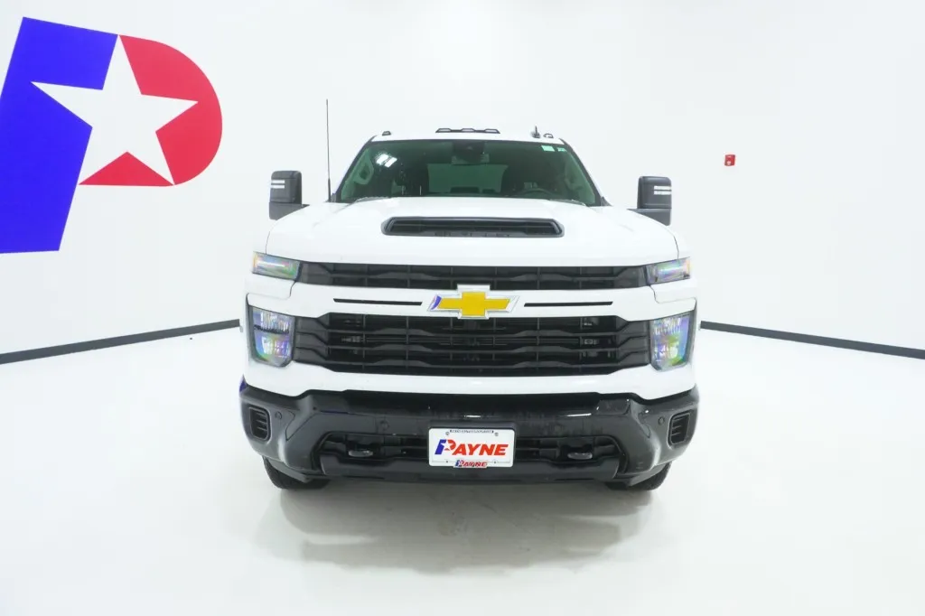 2025 Chevrolet Silverado 2500HD Custom