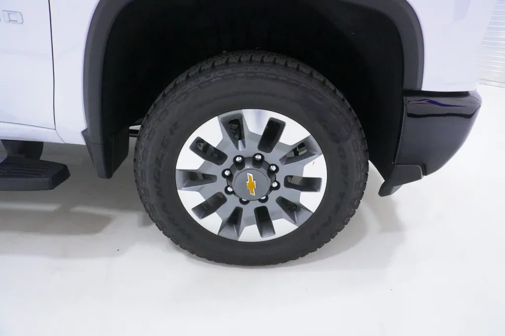 2026 Chevrolet Silverado 2500HD Custom