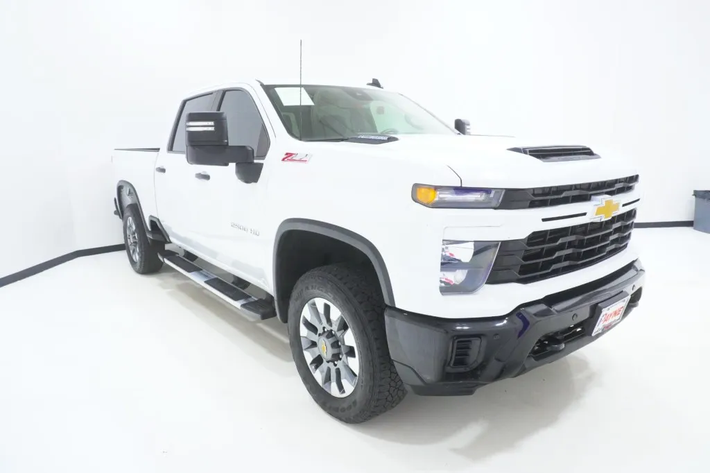 2025 Chevrolet Silverado 2500HD Custom