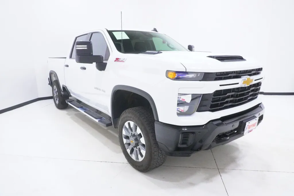 2025 Chevrolet Silverado 2500HD Custom
