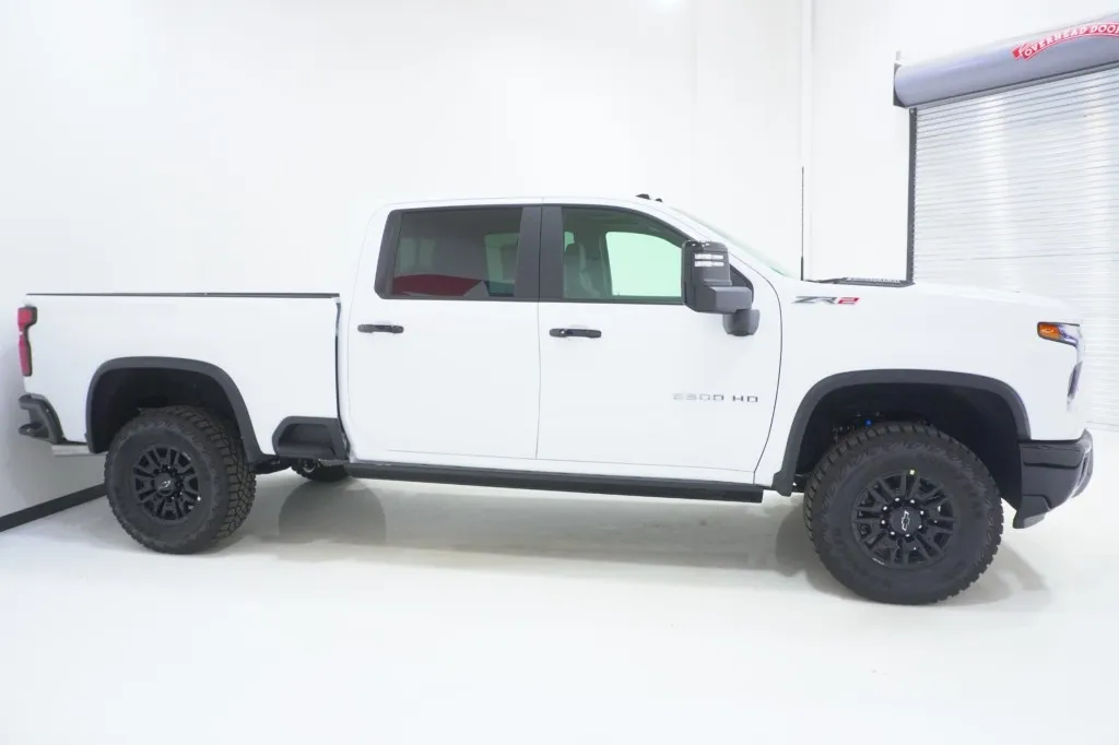 2026 Chevrolet Silverado 2500HD ZR2