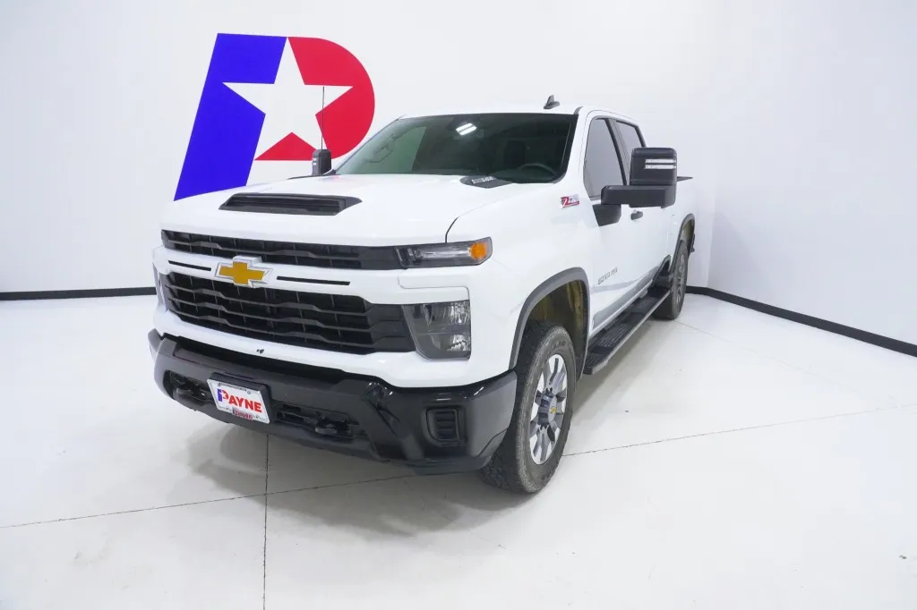 2024 Chevrolet Silverado 2500HD Custom