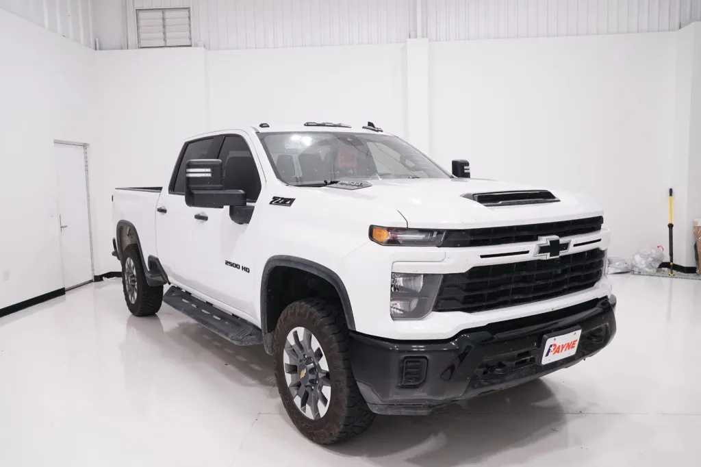 2024 Chevrolet Silverado 2500HD Custom