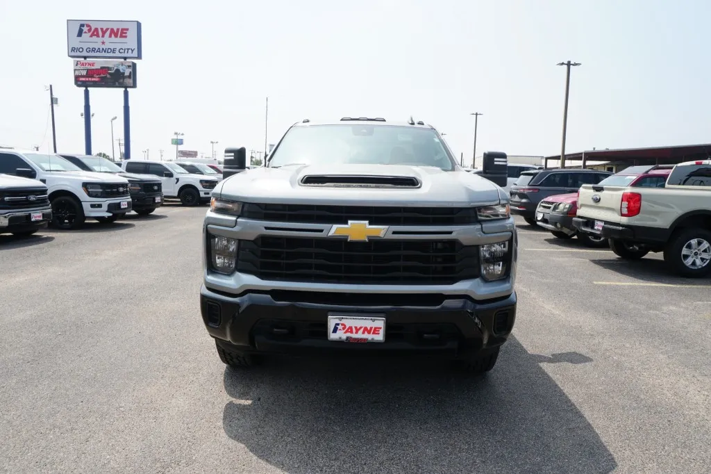 2024 Chevrolet Silverado 2500HD Custom