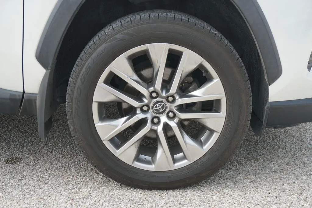 2020 Toyota RAV4 Limited