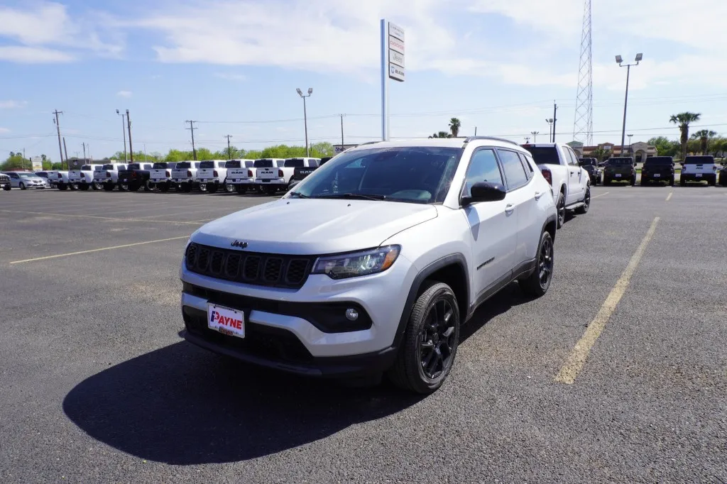 2026 Jeep Compass Latitude Altitude