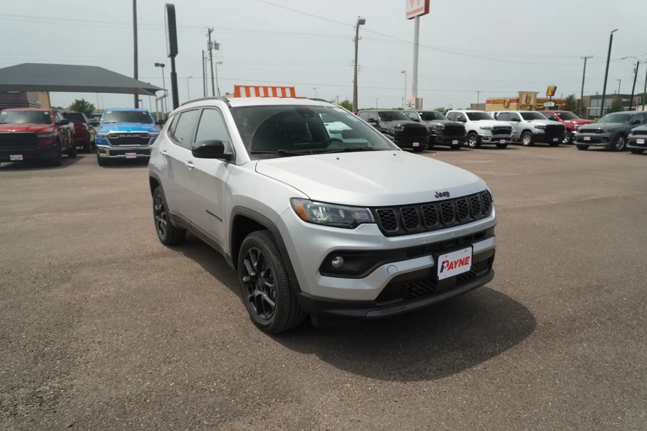 2026 Jeep Compass Latitude Altitude