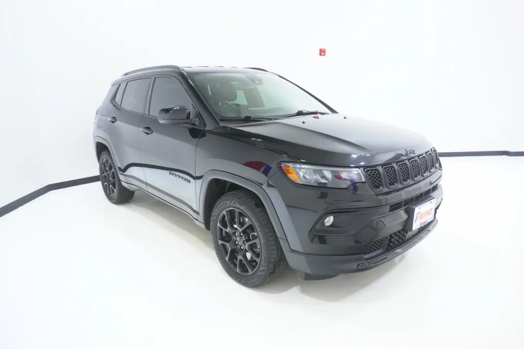2023 Jeep Compass Altitude 2023 Jeep Compass Altitude