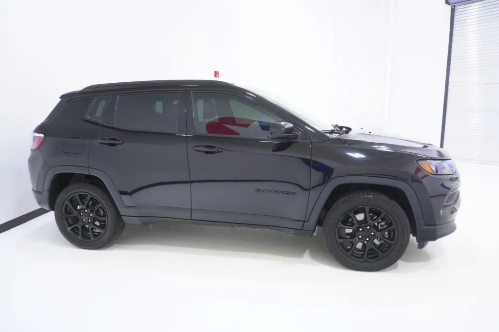 2023 Jeep Compass Altitude 2023 Jeep Compass Altitude